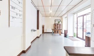 Bright Canal St-Martin Boutique - Image 7