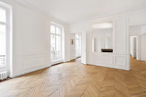 Incredible Saint-Honore Showroom - Image 0
