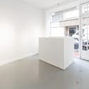 Denfert | Small Pop-Up Space / Gallery for Rent