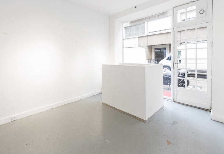 Denfert | Small Pop-Up Space / Gallery for Rent - Image 0