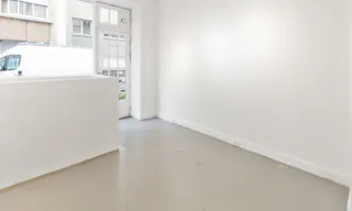 Denfert | Small Pop-Up Space / Gallery for Rent - Image 1