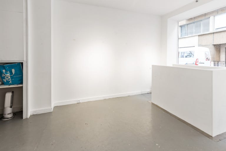 Denfert | Small Pop-Up Space / Gallery for Rent - Image 2