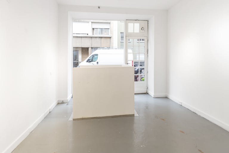 Denfert | Small Pop-Up Space / Gallery for Rent - Image 3