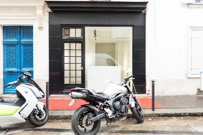 Denfert | Small Pop-Up Space / Gallery for Rent - Image 4