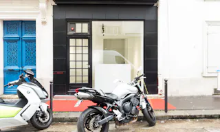 Denfert | Small Pop-Up Space / Gallery for Rent - Image 4