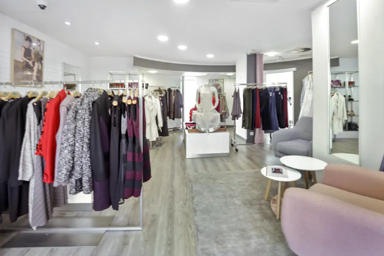 Pretty Boutique Near Nation - Image 2