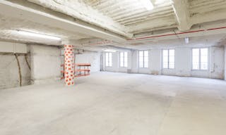 Amazing Opéra Retail Boutique - Image 1