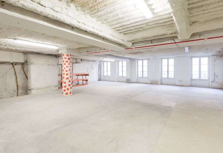 Amazing Opéra Retail Boutique - Image 1