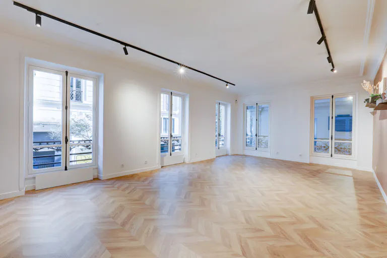 Haussmannian Event Apartment: Corporate Seminars, Conferences, Showrooms... - Image 1