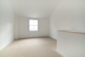 South Kensington Boutique - Image 4