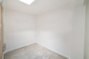 South Kensington Boutique - Image 9