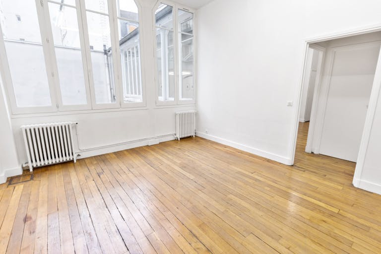 Private Apartment in Le Marais - Image 4