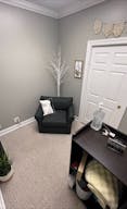 Beauty/wellness space for lease in excellent location! - Image 3