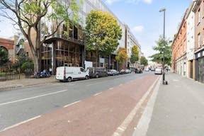 Modern Clerkenwell Showroom - Image 1