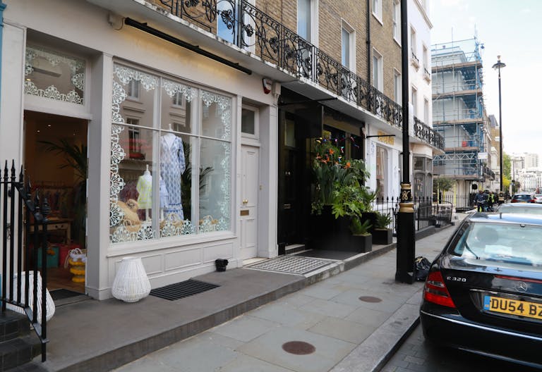 Elegant Belgravia Boutique - Image 1