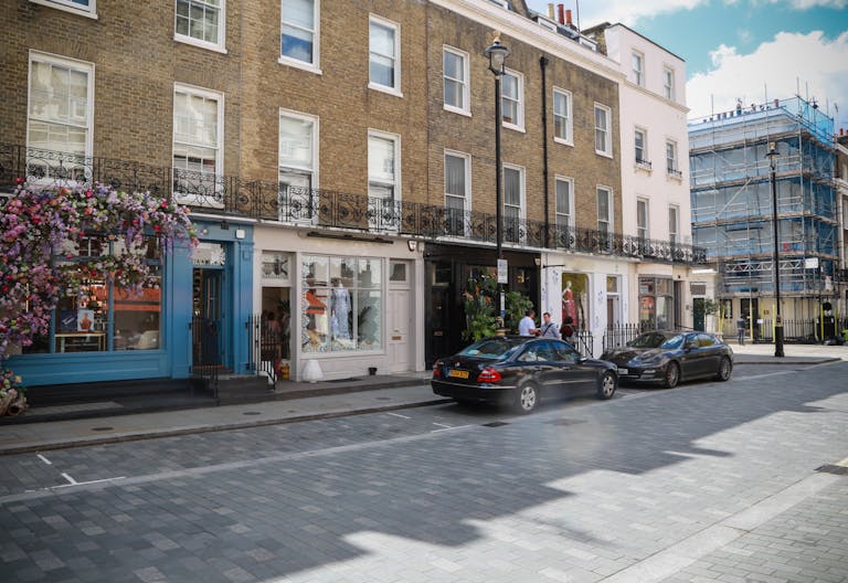 Elegant Belgravia Boutique - Image 3