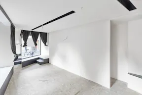 Retail Space in Paris 6th - Image 1