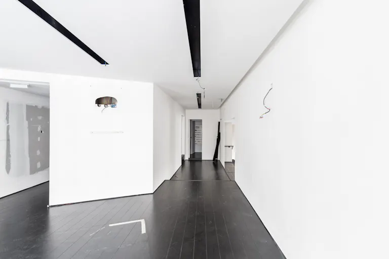 Retail Space in Paris 6th - Image 4