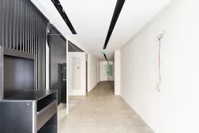 Retail Space in Paris 6th - Image 6