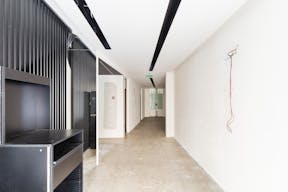 Retail Space in Paris 6th - Image 6