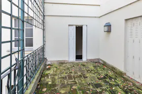 Retail Space in Paris 6th - Image 7