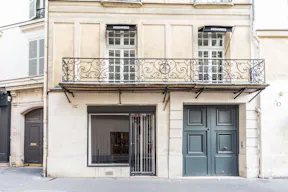 Retail Space in Paris 6th - Image 9
