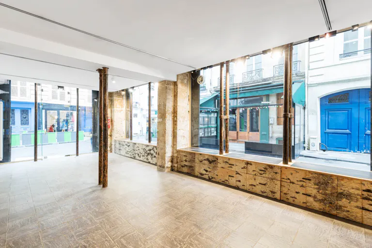 Bright Space near Rue de Rivoli - Image 0