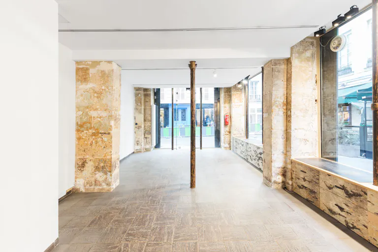 Bright Space near Rue de Rivoli - Image 1
