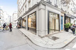 Bright Space near Rue de Rivoli - Image 2