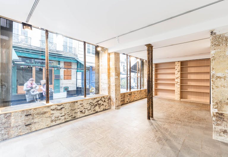Bright Space near Rue de Rivoli - Image 3