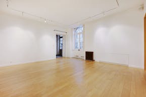 Une galerie confidentielle avec une adresse remarquable - Image 4