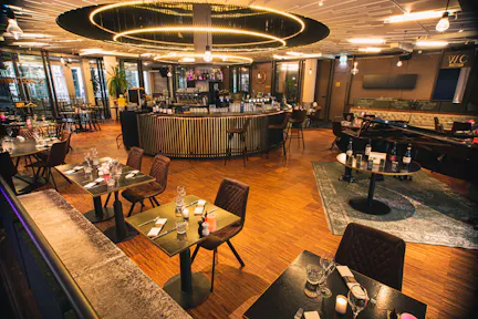 Lovely Restaurant in City Center - Image 0