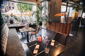 Lovely Restaurant in City Center - Image 3