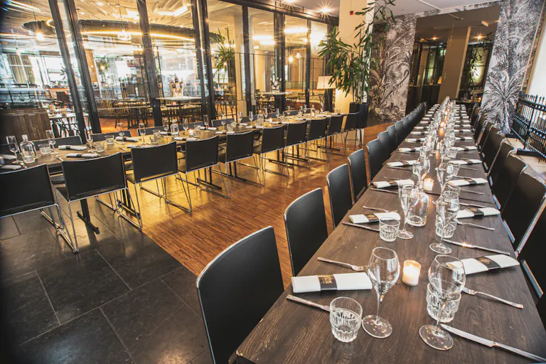 Lovely Restaurant in City Center - Image 4