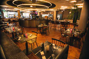 Lovely Restaurant in City Center - Image 6