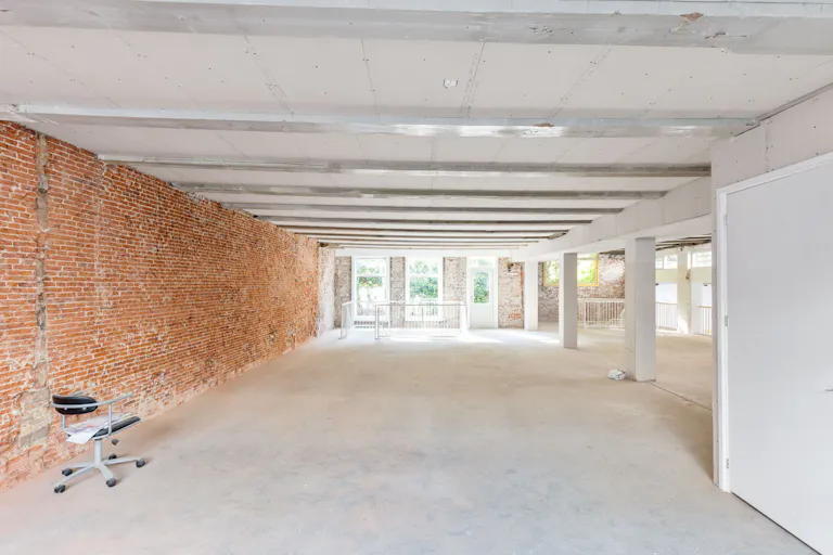 Spacious Venue in Canal District - Image 0