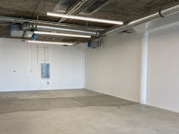 New Boutique Space in the Wharf - Image 2