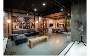 Elevate Your Event Experience in Istanbul's Chic Studio - Image 1