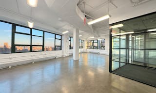 Sun-Drenched, Sleek Industrial Space in DUMBO - Image 0