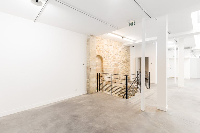 Retail Space in Le Marais - Image 3