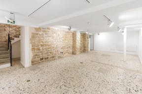 Retail Space in Le Marais - Image 5