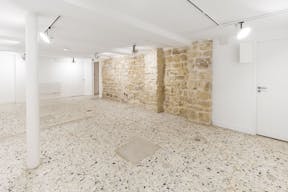 Retail Space in Le Marais - Image 6
