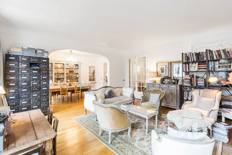 Loft Space in Paris 9th - Image 2