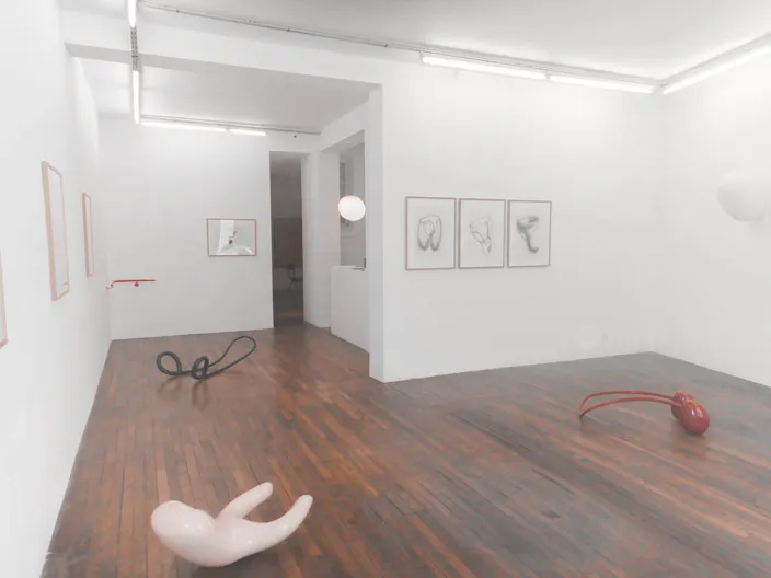 Contemporary art gallery in the elegant Le Marais neighborhood - Image 4