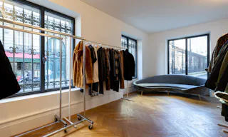 Spacious Tilsitt Flat with Garden - Image 5