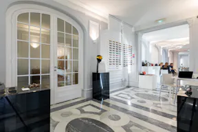 Spacious Tilsitt Flat with Garden - Image 8