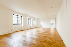 Spacious Tilsitt Flat with Garden - Image 10