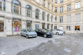 Spacious Tilsitt Flat with Garden - Image 22