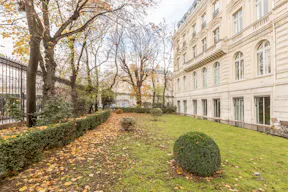 Spacious Tilsitt Flat with Garden - Image 23