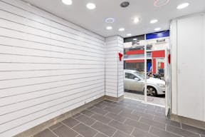 Bright white-box near to Bastille - Image 1